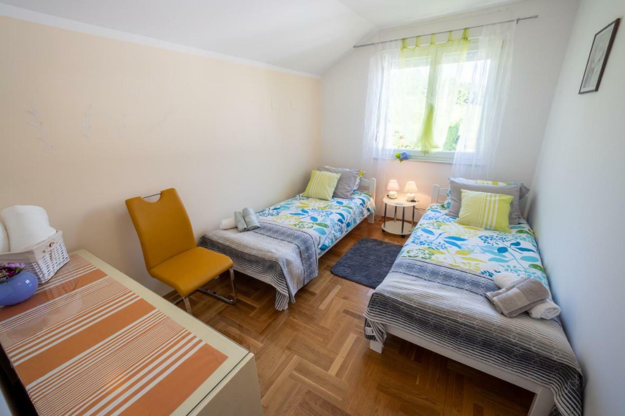 Stella House Mreznica Apartment Duga Resa Exterior foto